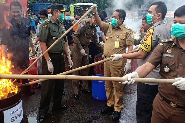 Polrestabes Bandung Musnahkan Narkoba-Miras agar Malam Tahun Baru Aman