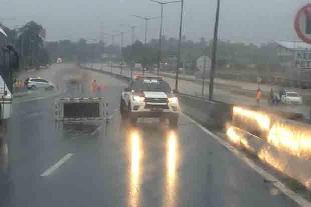 Jalan Tol Jakarta-Cikampek Banjir, Sejumlah GT Ditutup