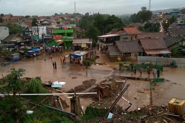 Banjir Rusak Infrastruktur-Bangunan di KBB, Kerugian Ditaksir Rp8 Miliar