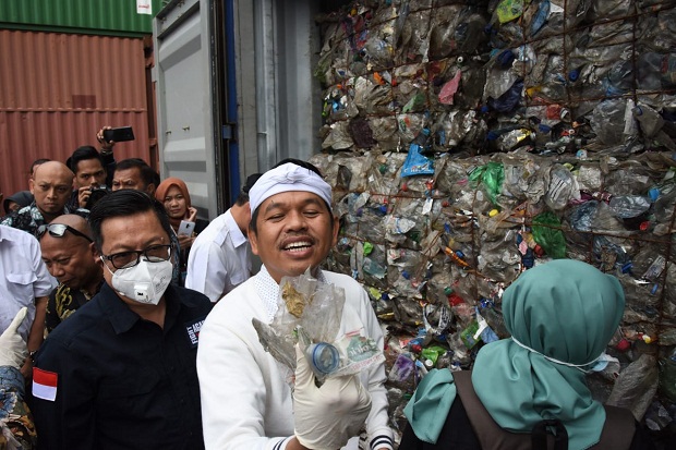 Komisi IV DPR Tuntut Pemerintah Segera Kembalikan Sampah Impor ke Amerika