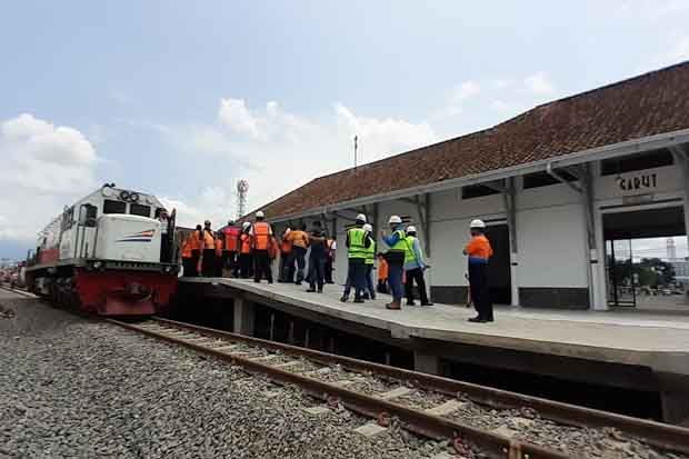 Reaktivasi Hampir Selesai, Lokomotif KA Pertama Tiba di Stasiun Garut
