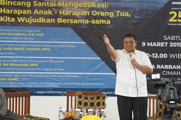 Haru Suandharu: PKS Mendukung Ridwan Kamil, Tapi Tetap Kritis