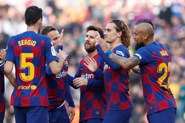Bikin 4 Gol, Messi Bawa Barcelona ke Puncak Klasemen