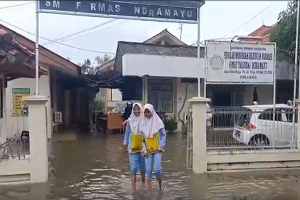Banjir Indramayu, Sejumlah Rumah, Jalan, dan Perkantoran Tergenang