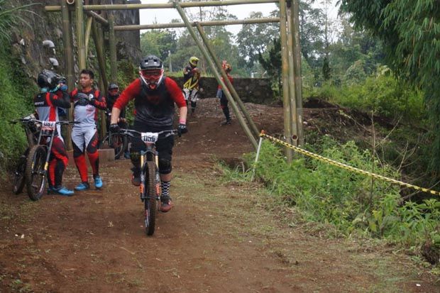 Bike Park, Trek Sepeda Downhill di The Lodge Maribaya bagi Pecinta Olahraga Ekstrem
