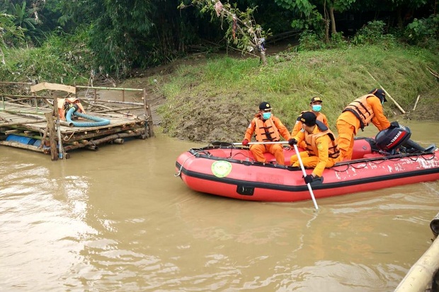 Tragis, Kakek Kamsiah Tenggelam Bersama Motornya di Sungai Cimanuk Indramayu