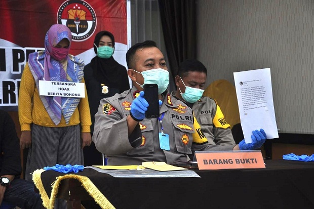 Sebar Hoaks tentang Corona, Emak-emak di Kota Banjar Diciduk Polisi