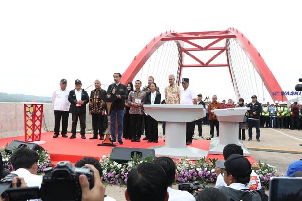 Jokowi Minta Tol Trans Jawa Dongkrak Pertumbuhan Destinasi Wisata