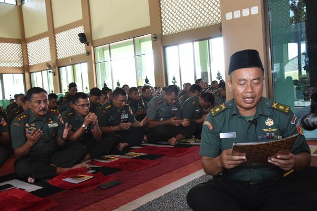 Sambut Tahun Baru 2019, Prajurit Kodam IV/Diponegoro Gelar Istigasah