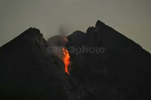 Gunung Merapi Muntahkan Lava 2 Kali Sejauh 1,5 Km dalam Tiga Menit