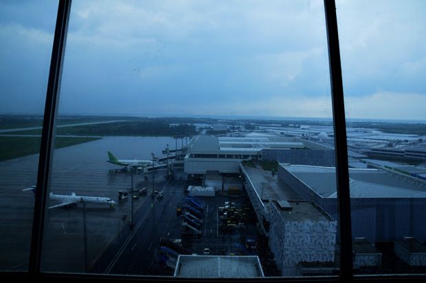 Cuaca Ekstrem, Banyak Penerbangan di Bandara Ahmad Yani Delay