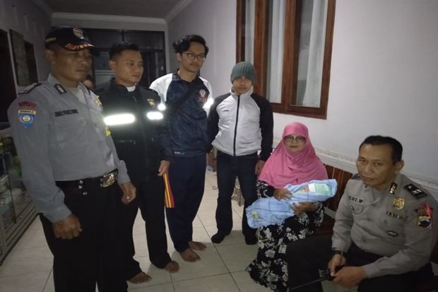 Bayi Dibuang di Belakang Rumah Warga Semarang, Kondisinya Sehat