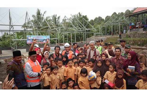 SMA-SMK se Jawa Tengah Iuran Bangun Sekolah Dasar di Lombok