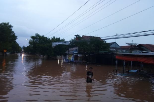 Ribuan Rumah di Batang Terendam Banjir, Ribuan Warga Mengungsi