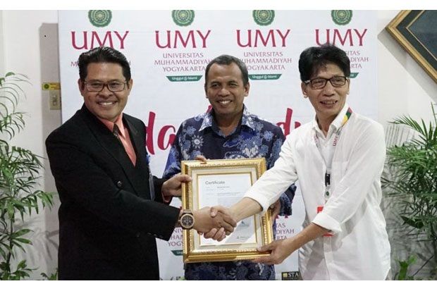 UMY Terima ISO Manajemen Perguruan Tinggi