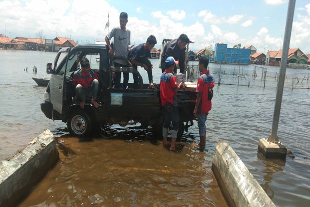 Akses ke Sekolah di Pekalongan Masih Terendam Banjir, KBM Terganggu