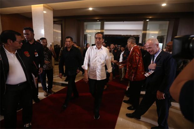 Jokowi Sebut Warga Dapat Untung dari Pembebasan Lahan Infrastruktur
