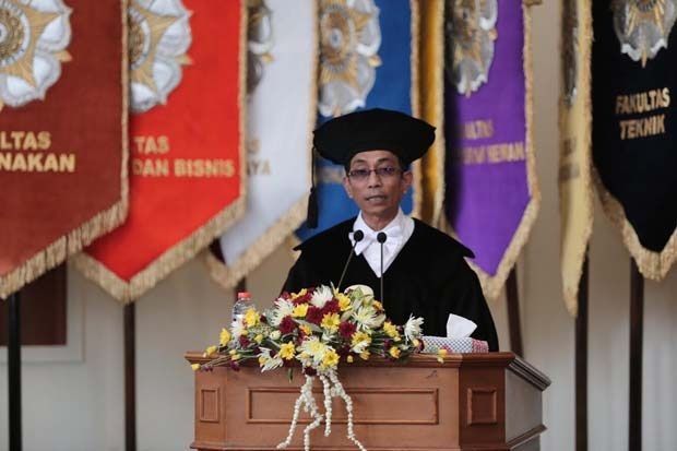 Mukhtasar Syamsuddin Dikukuhkan Jadi Guru Besar Filsafat UGM