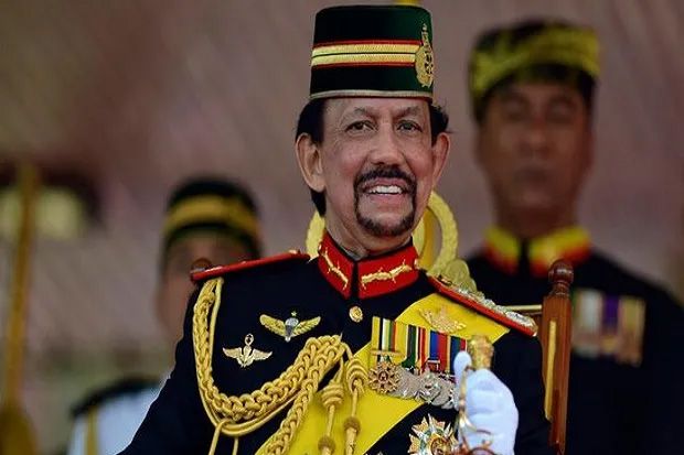 Sultan Bolkiah Minta Semua Pihak Hormati Brunei Terapkan Rajam LGBT
