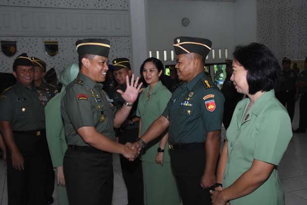 94 Perwira Menengah Kodam IV/Diponegoro Naik Pangkat