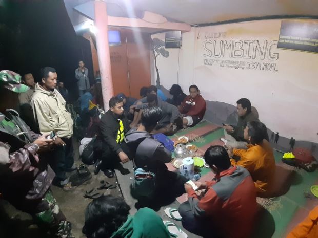6 Mahasiswa ITB Tersesat di Gunung Sumbing, Ditemukan Selamat