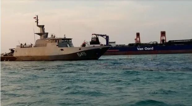 Kapal Perang TNI Tangkap Kapal Asing Buang Limbah