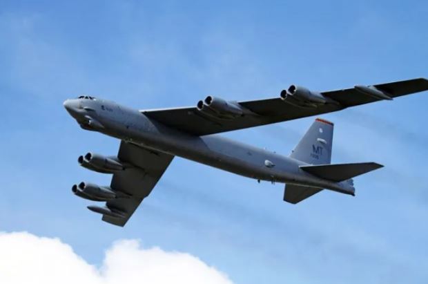 Gerilyawan Taliban Klaim Tembak Jatuh Bomber B-52 AS