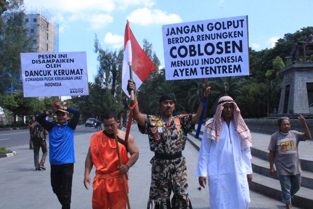 Aksi Nyentrik Kopral Subagyo Ajak Masyarakat Tak Golput Pemilu