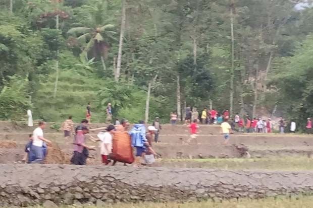 Banjir Datang Tiba-tiba, Enam Orang Hanyut Dua  Meninggal