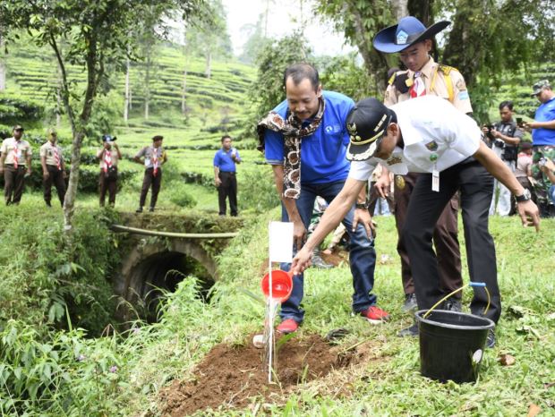 Tercemar Pestisida, Wabup Batang Larang PDAM Gunakan Air Sungai