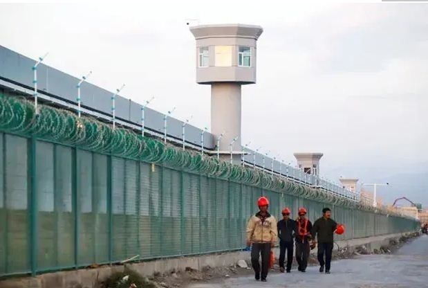 China Tempatkan Muslim Uighur di Kamp Konsentrasi