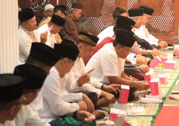Hari Pertama Ramadhan, Gubernur Jateng Tarling Bareng Pangdam dan Kapolda