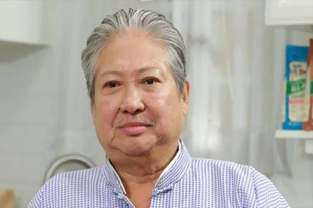 Menua, Aktor Silat Sammo Hung Tak Kuat Gendong Cucu