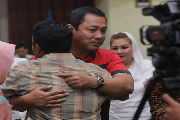 Konflik Berakhir, Wali Kota Semarang Peluk Warga Tambakrejo