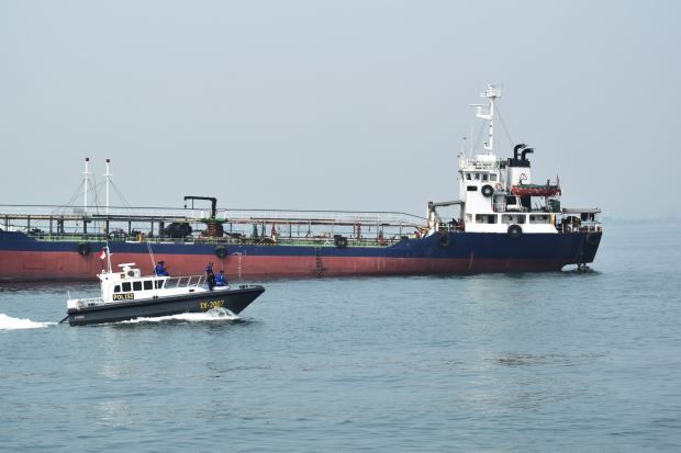 Pemudik Kapal Diminta Waspadai Gelombang Laut Jalur Selatan Jateng