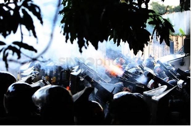 Korban Demo Tewas Tertembak, Polri Bantah Bawa Peluru Tajam