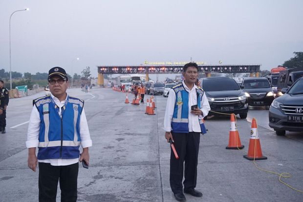 One Way-Contraflow Dilakukan di Tol Jakarta-Cikampek hingga Brebes Barat