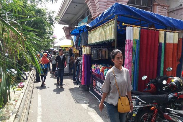 Jelang Lebaran, PKL Bebas Berjualan di Jalan Sudirman Salatiga