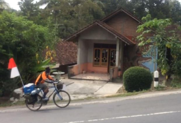 Tamin Lima Kali Mudik Bandung-Gunungkidul Gunakan Sepeda Ontel