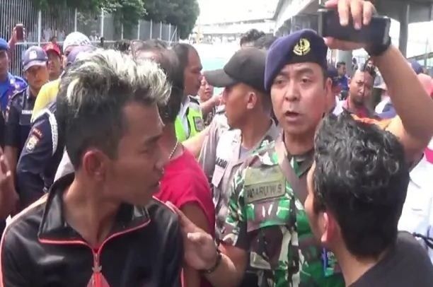 40 Jam Telantar, Penumpang KMP Mutiara Mengamuk