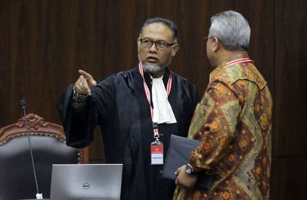 BW Sebut KPU Tak Bisa Jelaskan Jabatan Maruf Amin di Bank Syariah