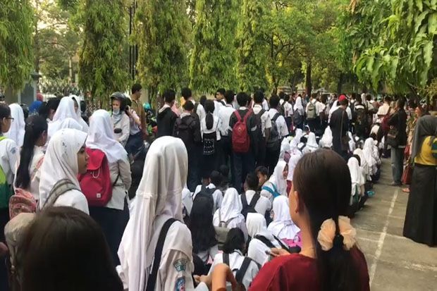 Tak Semua Lulusan SMP Tertampung di SMA/SMK Negeri Jateng
