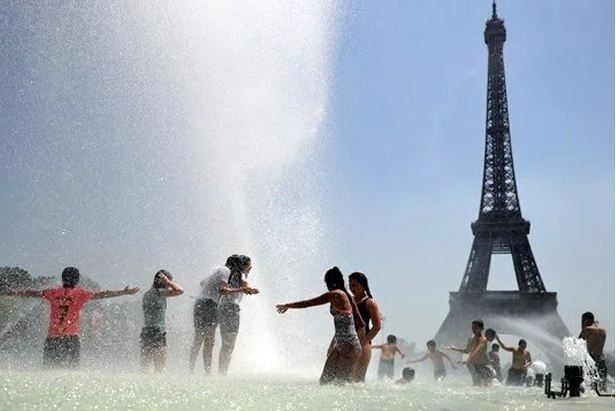 Diterjang Gelombang Panas, Suhu di Prancis 45,9C