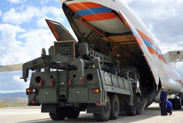 Pentagon Bungkam Soal S-400 yang Sudah Tiba di Turki