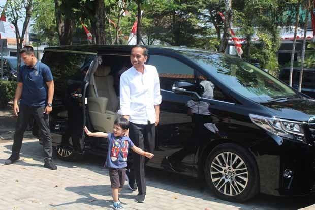 Presiden Jokowi Beri Sinyal Restui Gibran Maju Pilkada Solo
