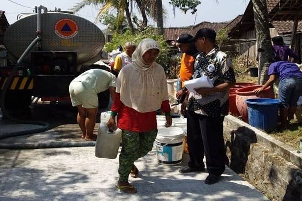 Belasan Ribu Jiwa Warga Semarang Kesulitan Air Bersih