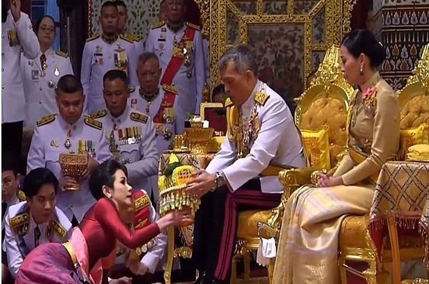 Raja Thailand Tunjuk Jenderal Cantik Jadi Selir