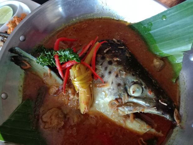 Lezatnya Variasi Premium Salmon di Noormans Hotel Semarang