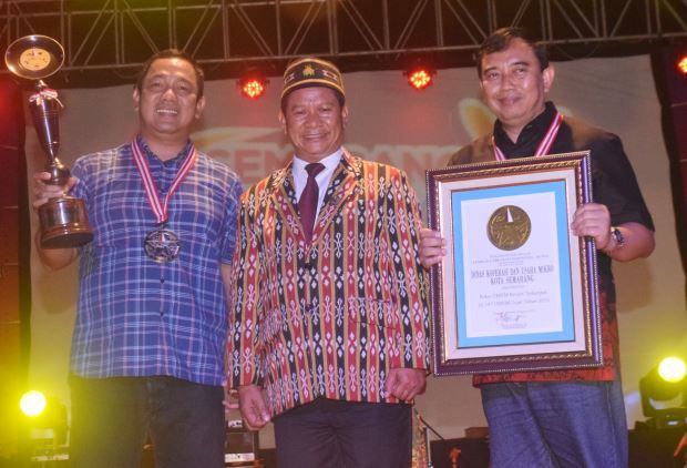 Leprid Anugerahi Wali Kota Semarang Pembina UMKM Berizin Terbanyak