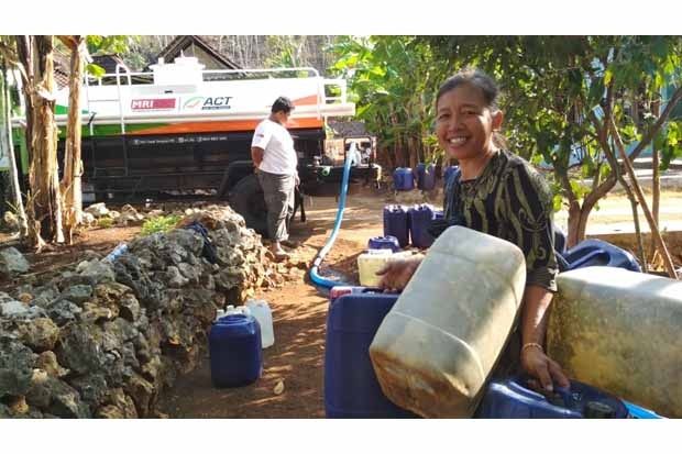 5 Bulan Kekeringan, Warga Rongkop Dapat Bantuan Air dari ACT